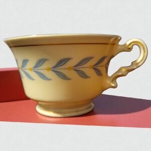 Vtg 1946-1967 Sherwood Old Ivory Syracuse Coffee Tea Cup Blue Leaves Gold Trim